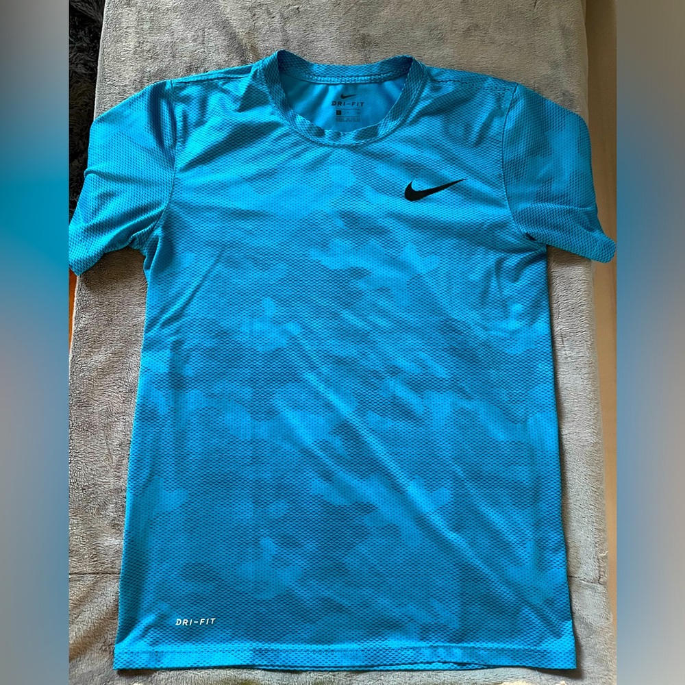 Men’s Nike Dri Fit Short Sleeve T-shirt Small